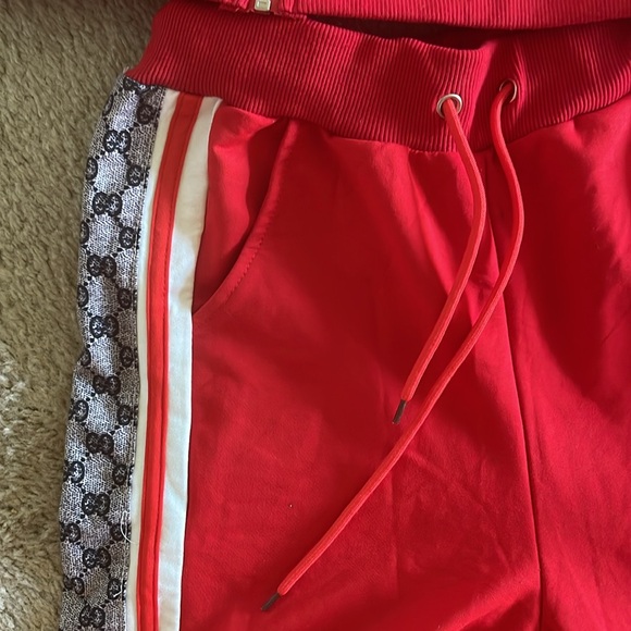 Red stylish track suit - Picture 9 of 9